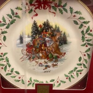 NIB Lenox Limited Edition Woodland Santa 2004 China Plate